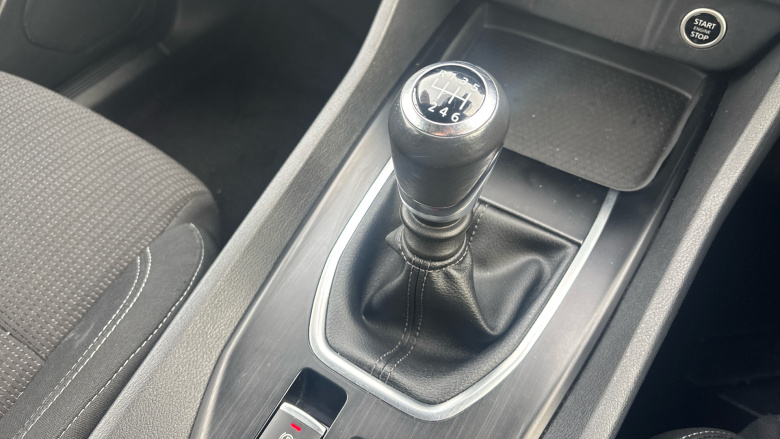 Nissan Qashqai 1.3 DiG-T MH Acenta Premium 5dr Petrol Hatchback